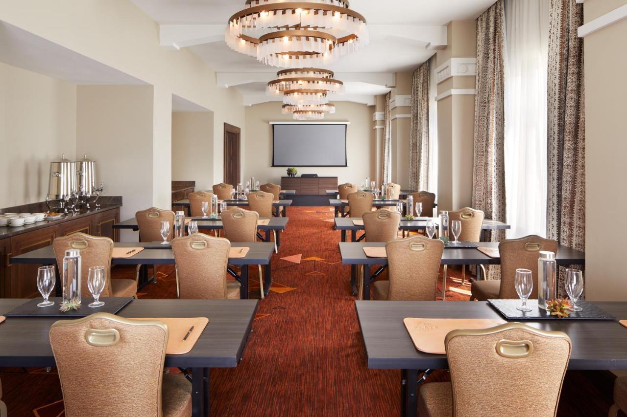 The Plaza Hotel Pioneer Park El Paso Luaran gambar The Westin Palace, Warsaw