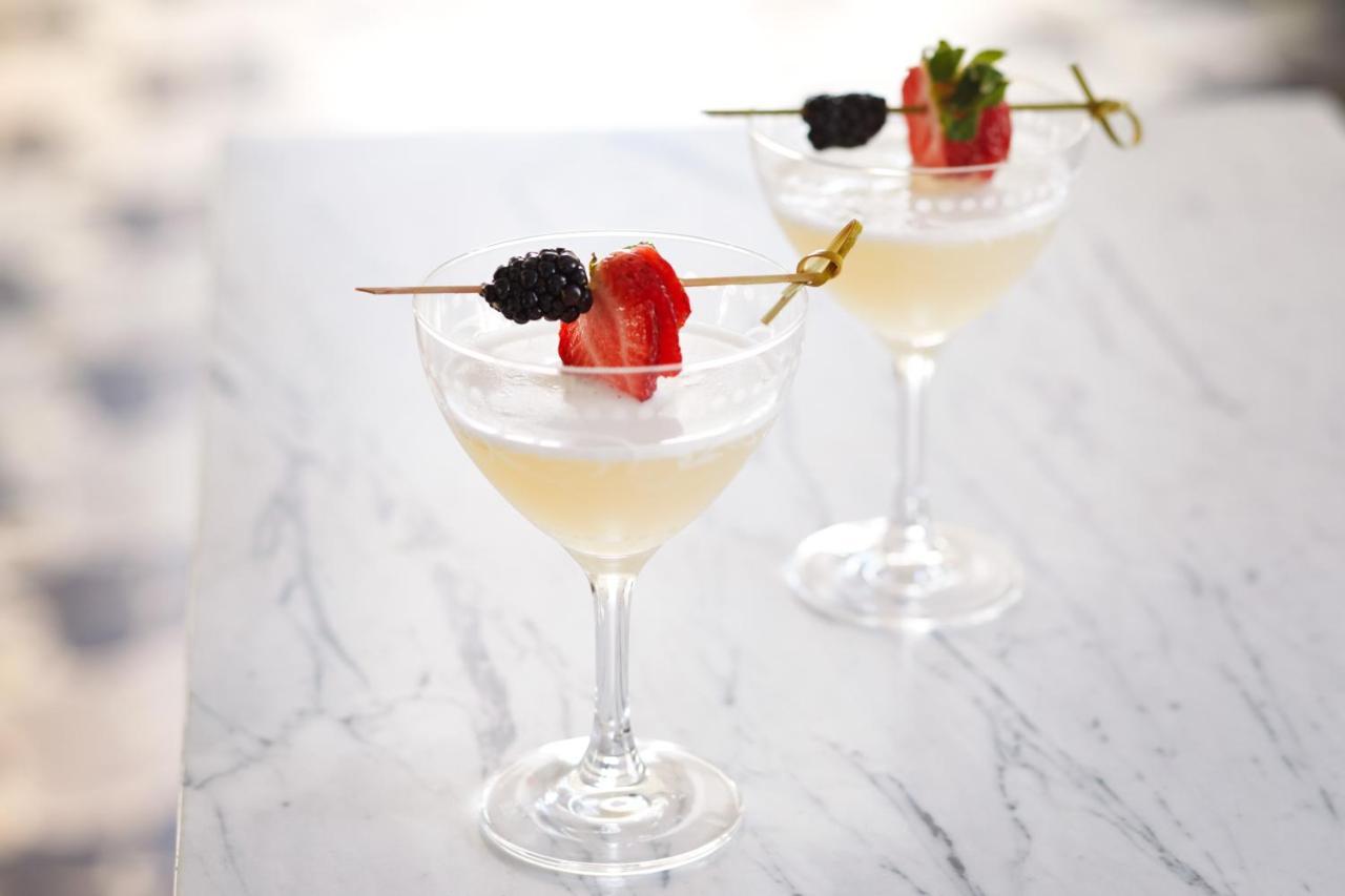 The Plaza Hotel Pioneer Park El Paso Luaran gambar A French 75