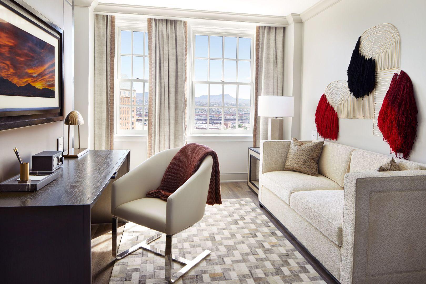 The Plaza Hotel Pioneer Park El Paso Luaran gambar A typical bedroom at the 222 East 44th Street building